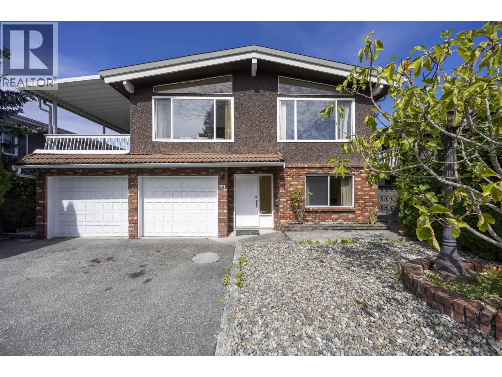 951 Everett Crescent, Burnaby, British Columbia  V5A 2N6 - Photo 31 - R3142267