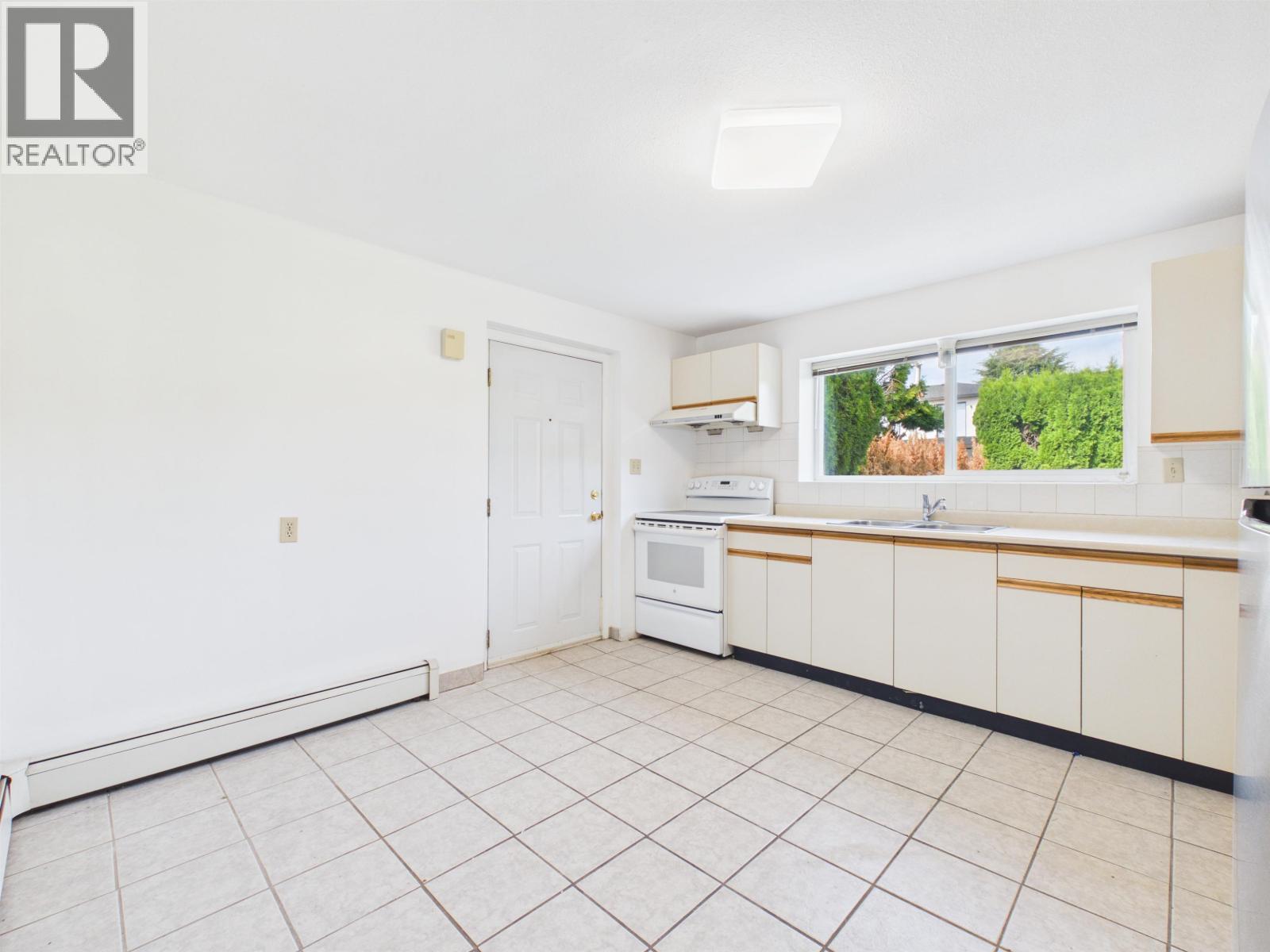 951 Everett Crescent, Burnaby, British Columbia  V5A 2N6 - Photo 29 - R3142267