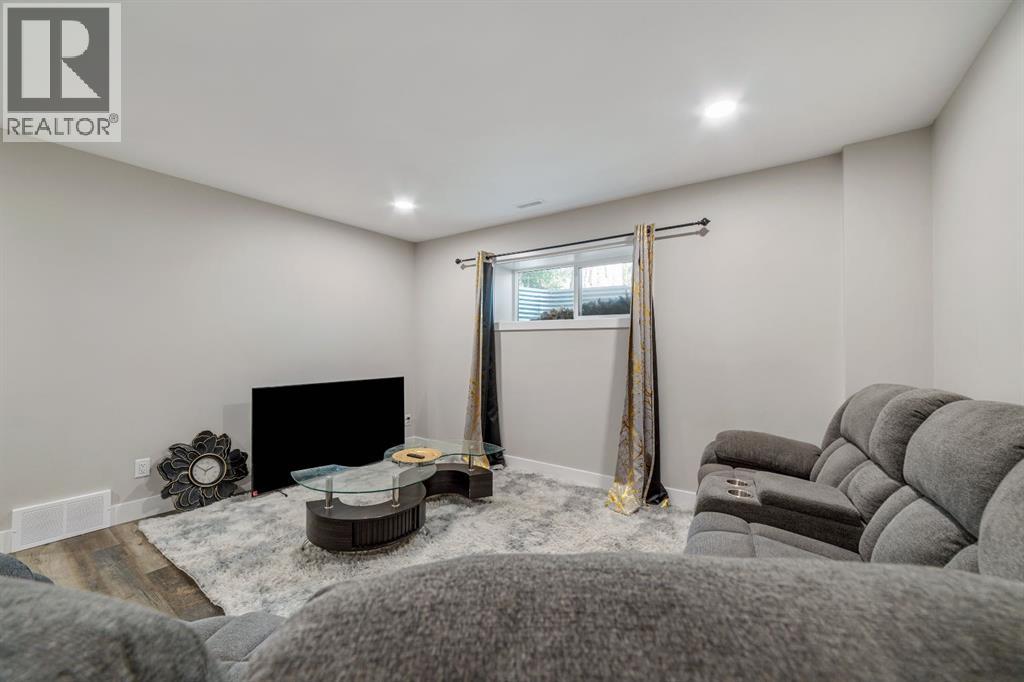 624 19 Street N, Lethbridge, Alberta  T1H 3K9 - Photo 32 - A2341648
