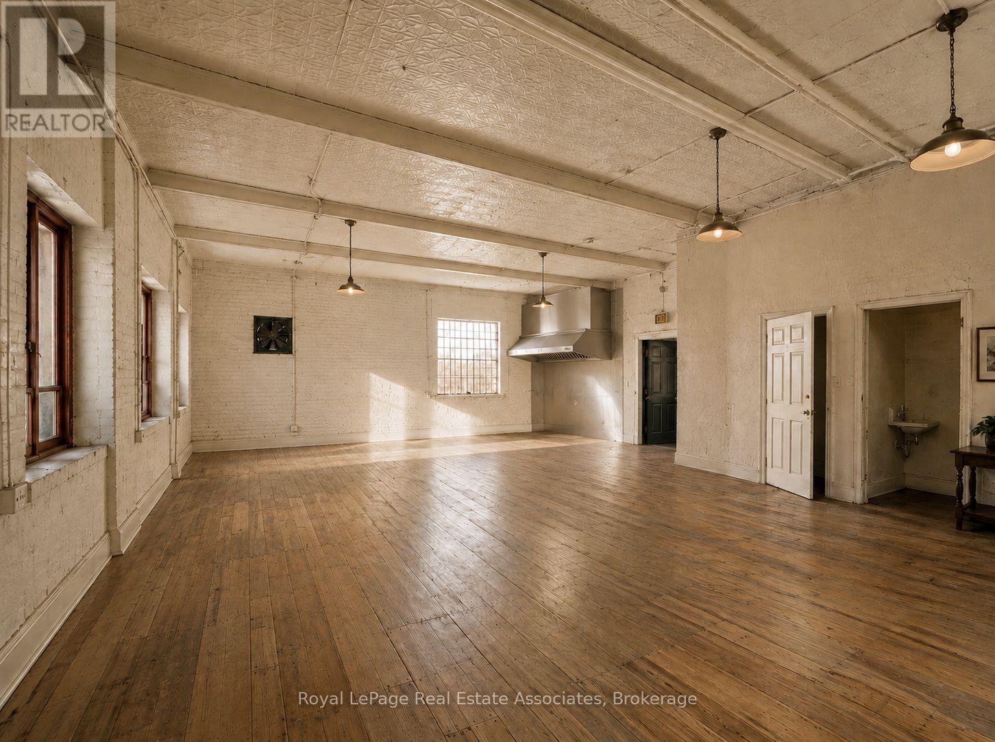 1597 Queen Street E, Toronto, Ontario  M4L 1E5 - Photo 2 - E13741874