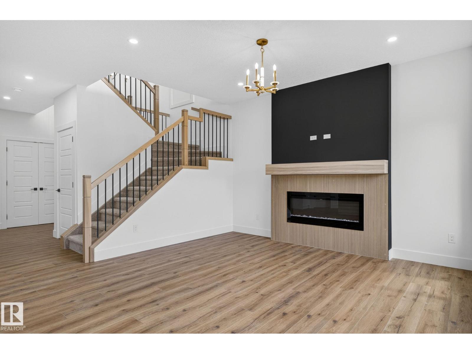 65 SILVERSTONE DR