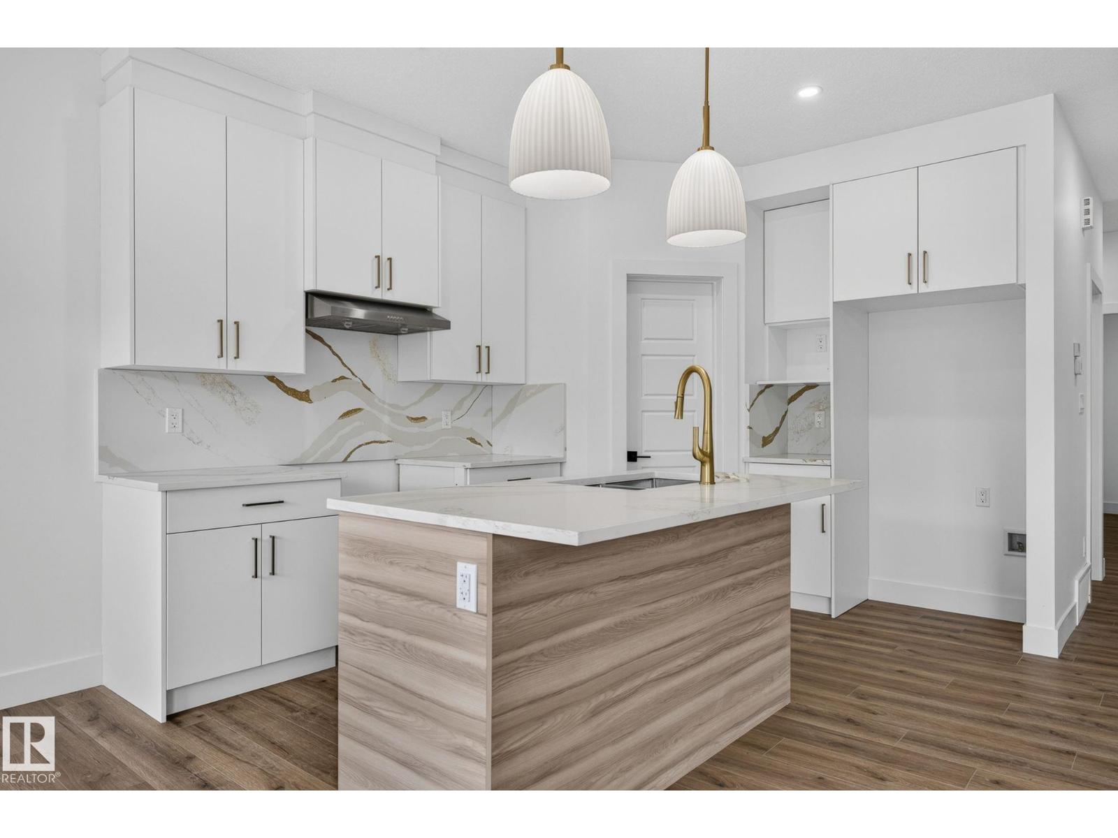 65 SILVERSTONE DR