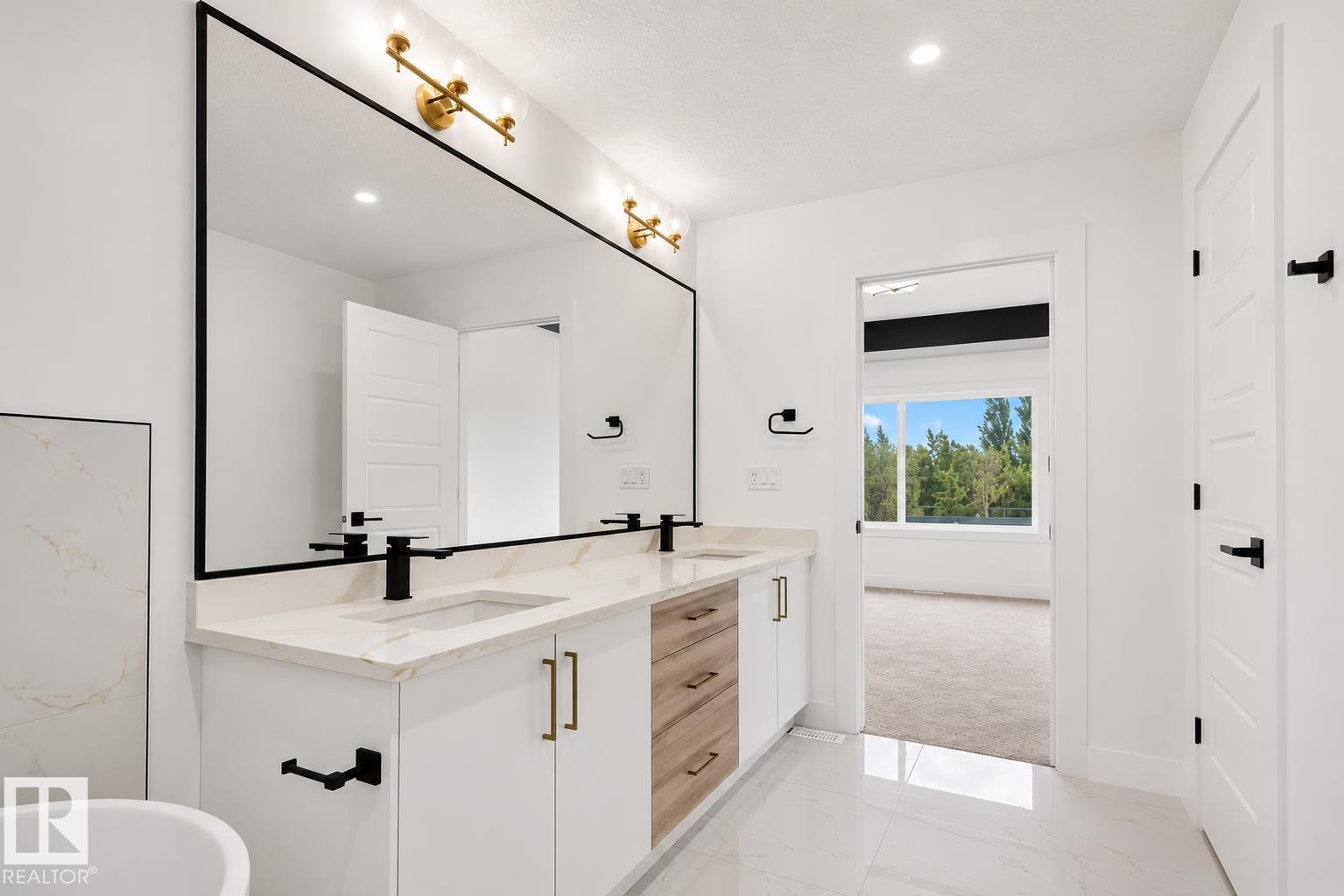 65 SILVERSTONE DR