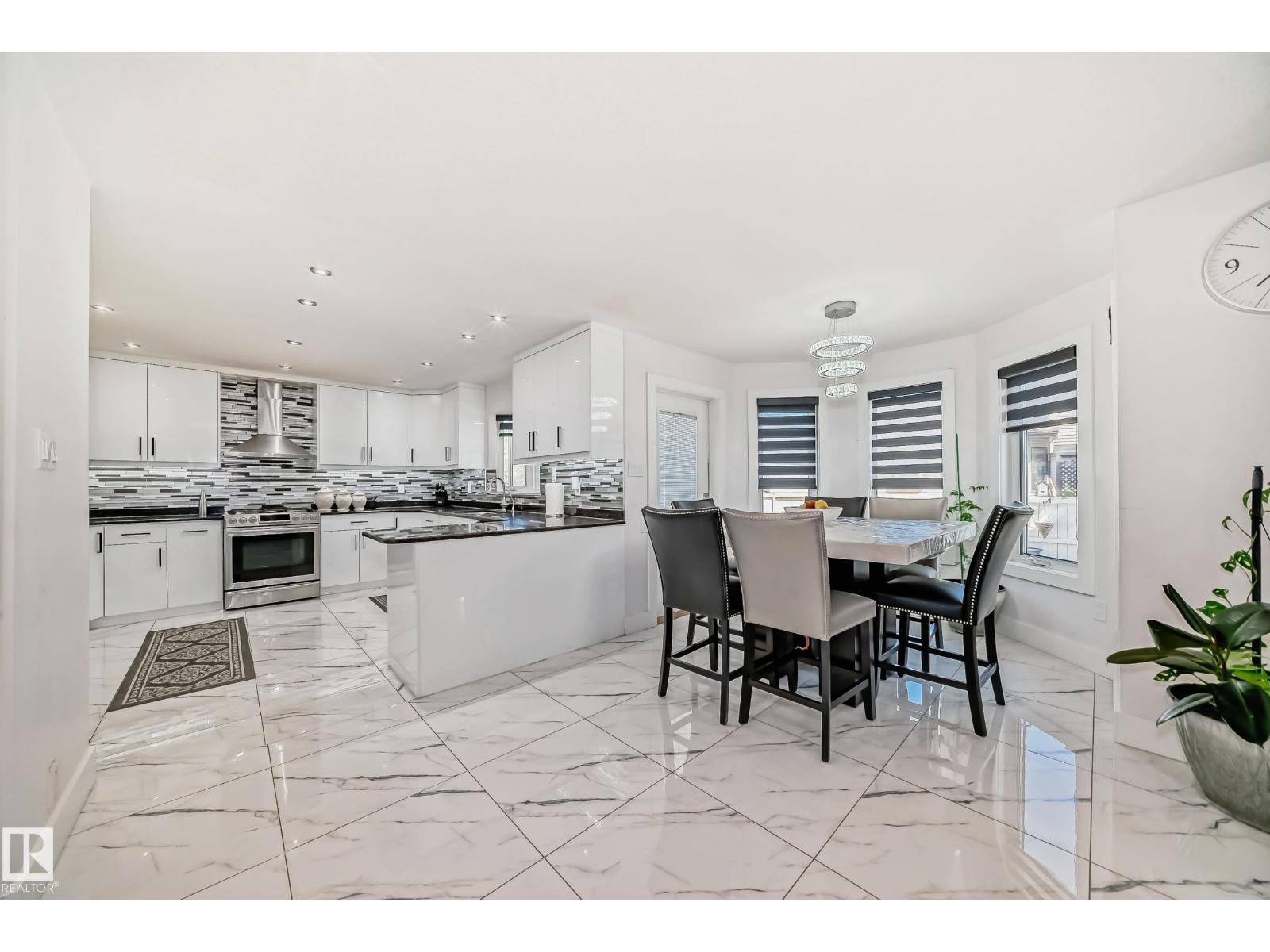 4608 43 Av Nw, Edmonton, Alberta  T6L 6L9 - Photo 15 - E4506886