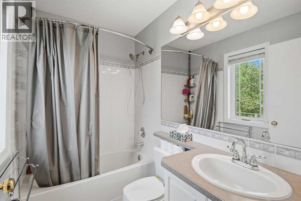 99 Prestwick Circle SE, Calgary, Alberta  T2Z 3L8 - Photo 16 - A2342403