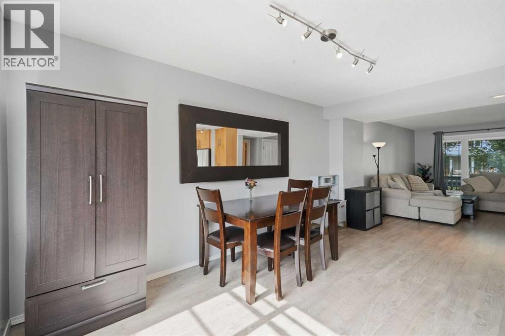 99 Prestwick Circle SE, Calgary, Alberta  T2Z 3L8 - Photo 12 - A2342403