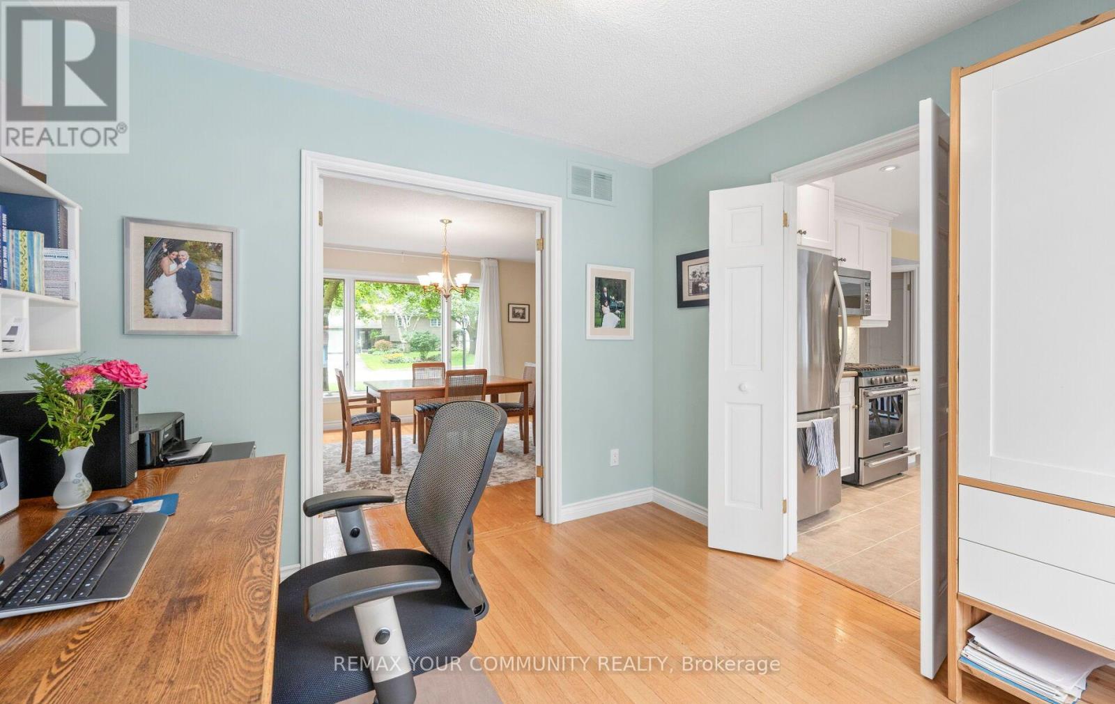 10 Glenview Drive, Aurora, Ontario  L4G 2G8 - Photo 17 - N13741898