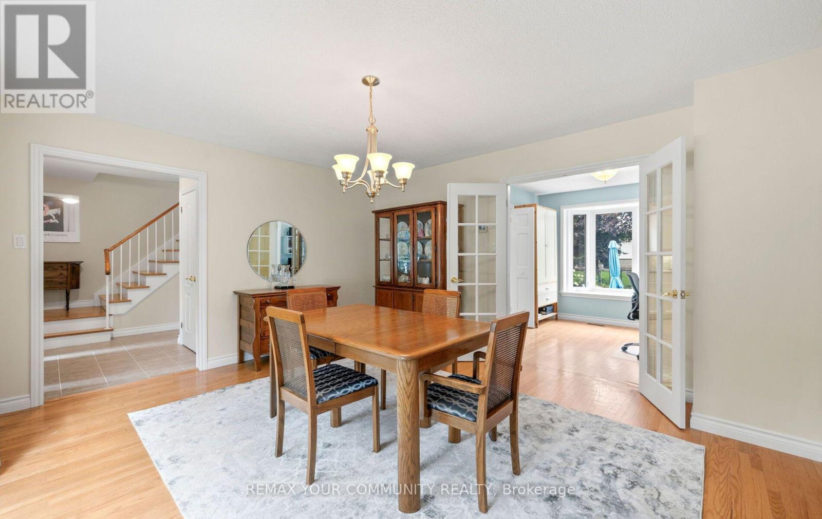 10 Glenview Drive, Aurora, Ontario  L4G 2G8 - Photo 5 - N13741898