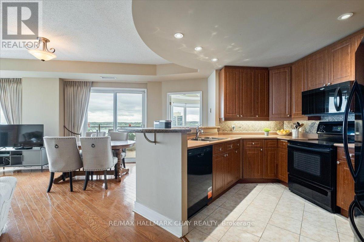 1411 - 2 Toronto Street, Barrie (City Centre), Ontario  L4N 9R2 - Photo 13 - S13741932