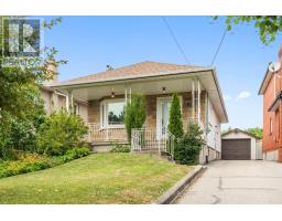 114 GRACEFIELD AVENUE, Toronto, Ontario