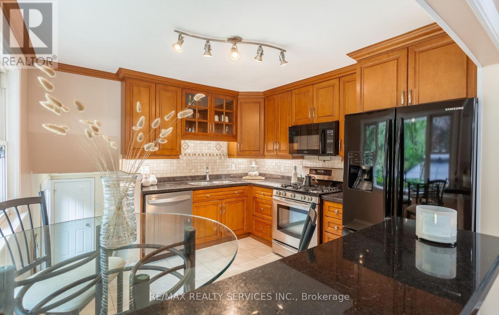 193 Elizabeth Street S, Brampton, Ontario  L6Y 1R9 - Photo 7 - W13741916