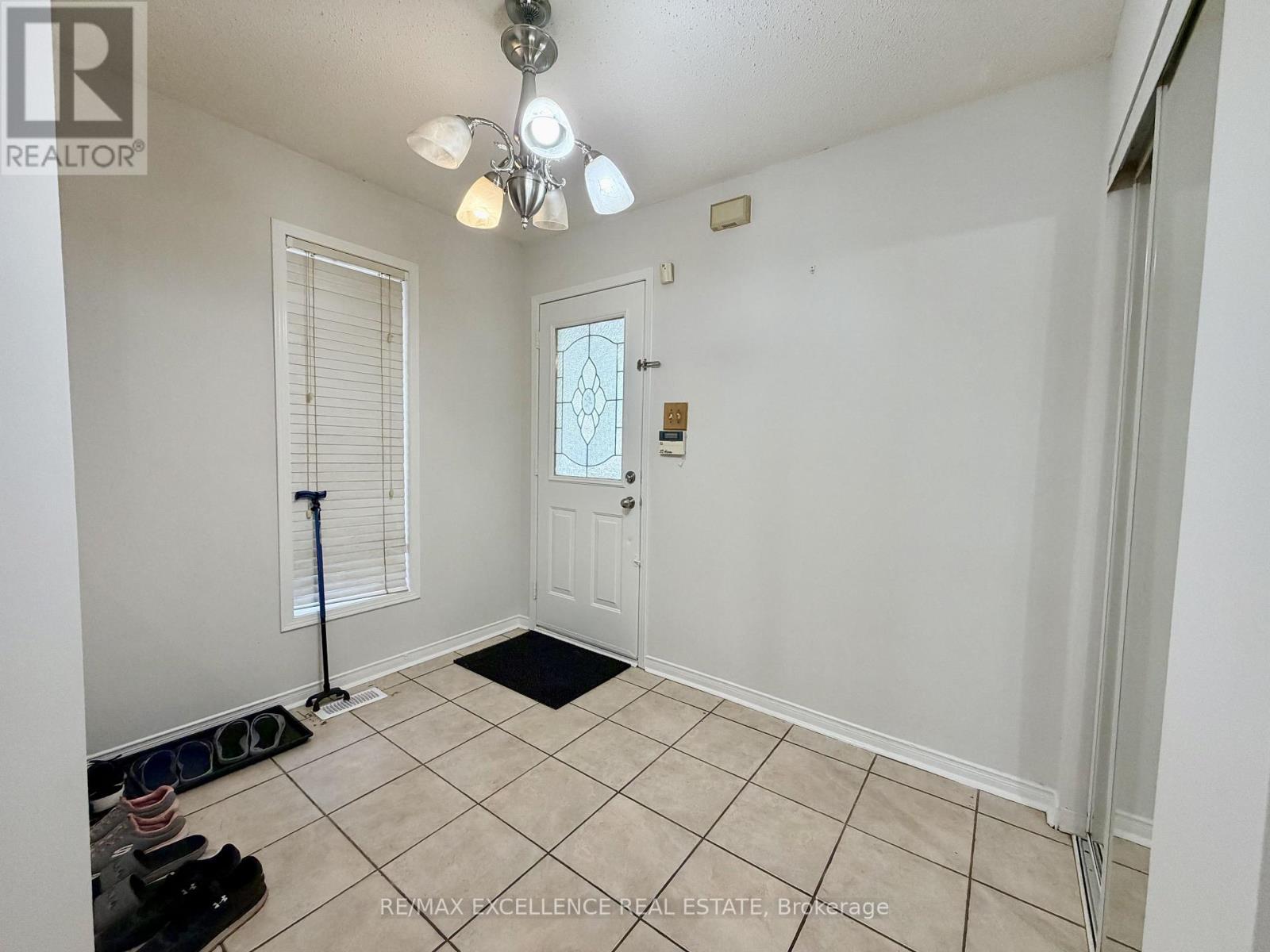 222 Vintage Gate, Brampton, Ontario L6X 5B2 - Photo 4 - W13741924