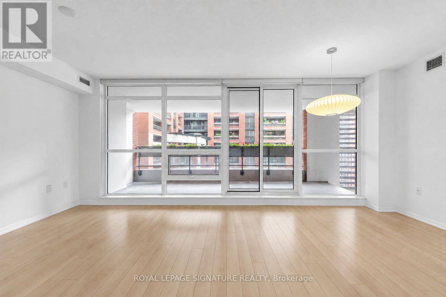 331 - 830 Lawrence Avenue W, Toronto, Ontario  M6A 0B6 - Photo 2 - W13741926