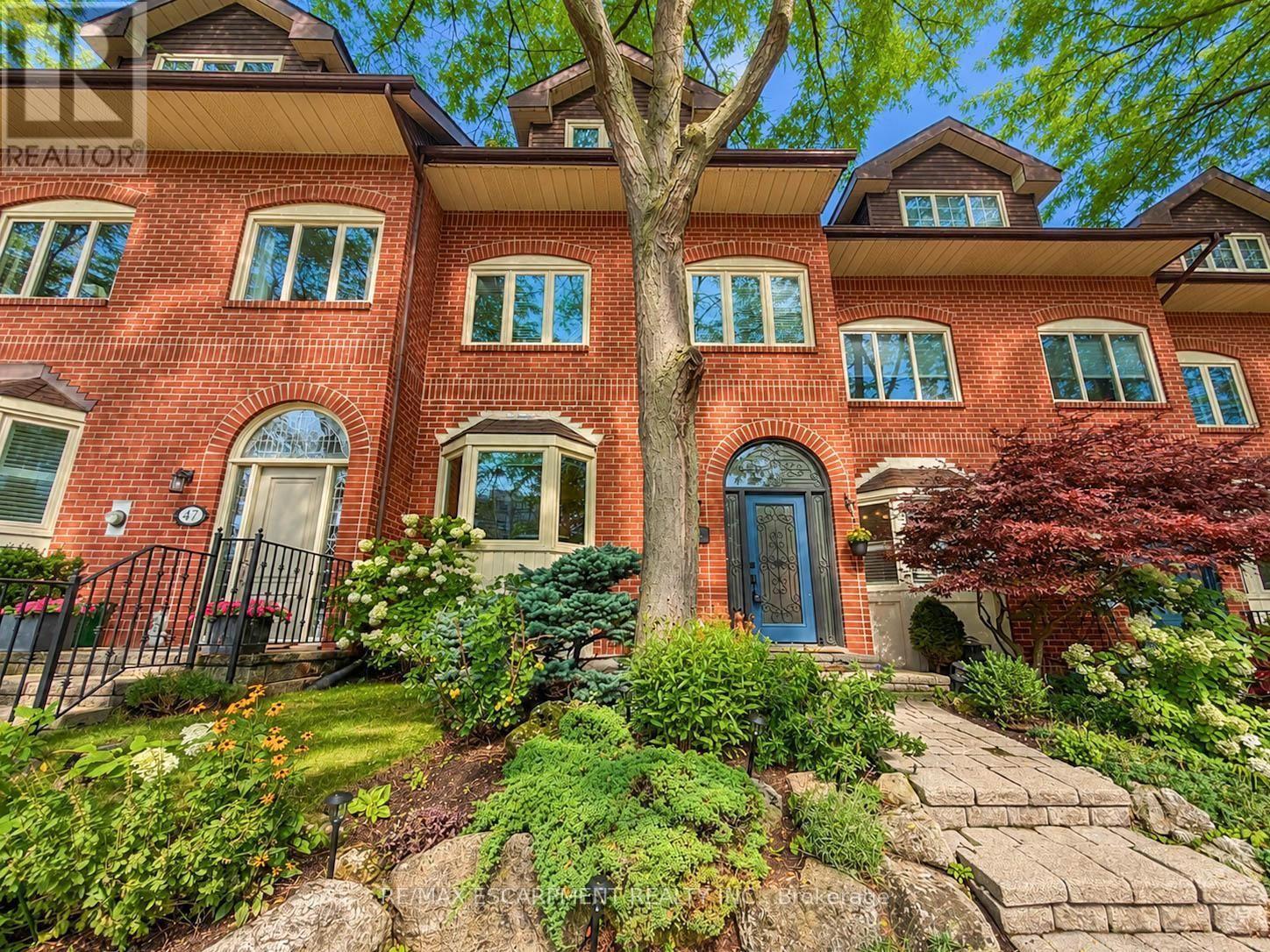 45 TRADEWIND DRIVE, Oakville, Ontario