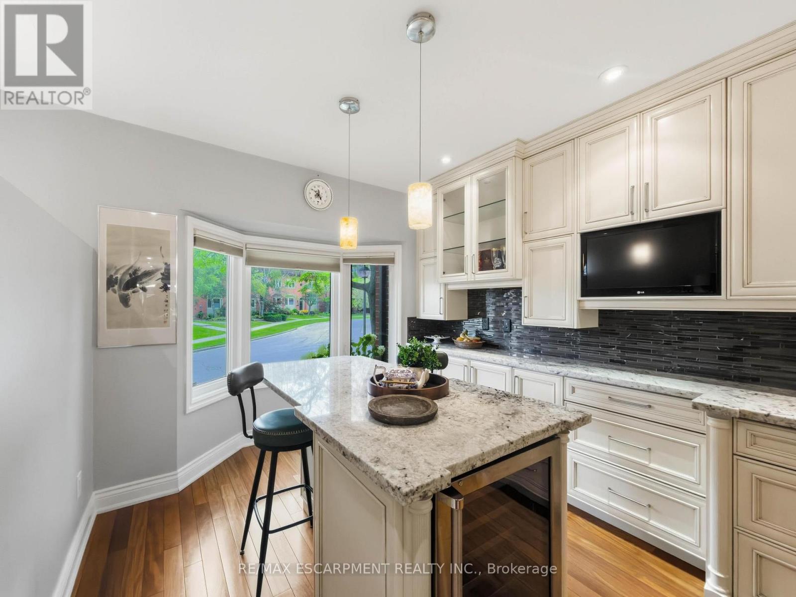 45 Tradewind Drive, Oakville, Ontario  L6L 6K9 - Photo 10 - W13741964