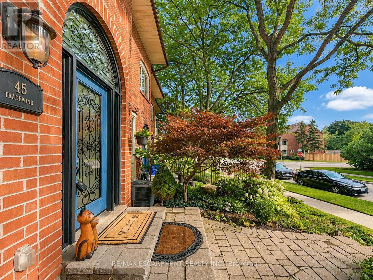 45 Tradewind Drive, Oakville, Ontario  L6L 6K9 - Photo 3 - W13741964