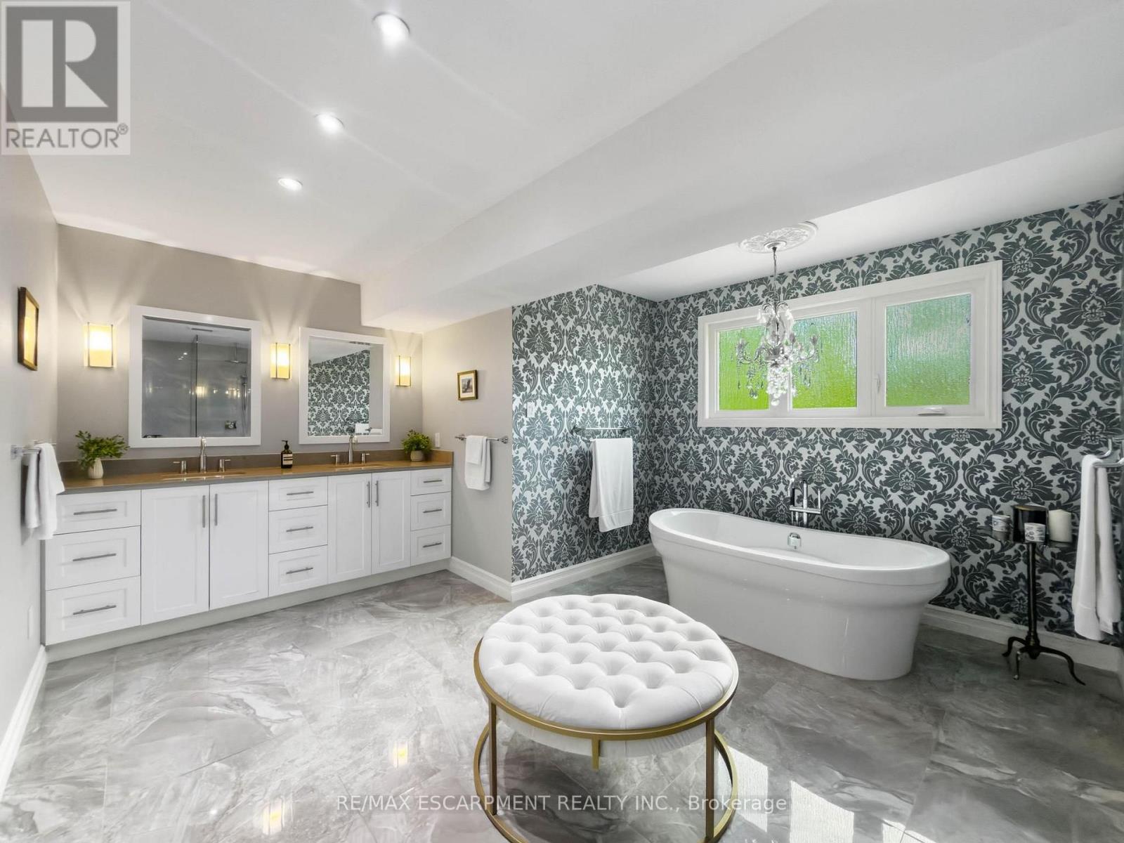45 Tradewind Drive, Oakville, Ontario  L6L 6K9 - Photo 38 - W13741964