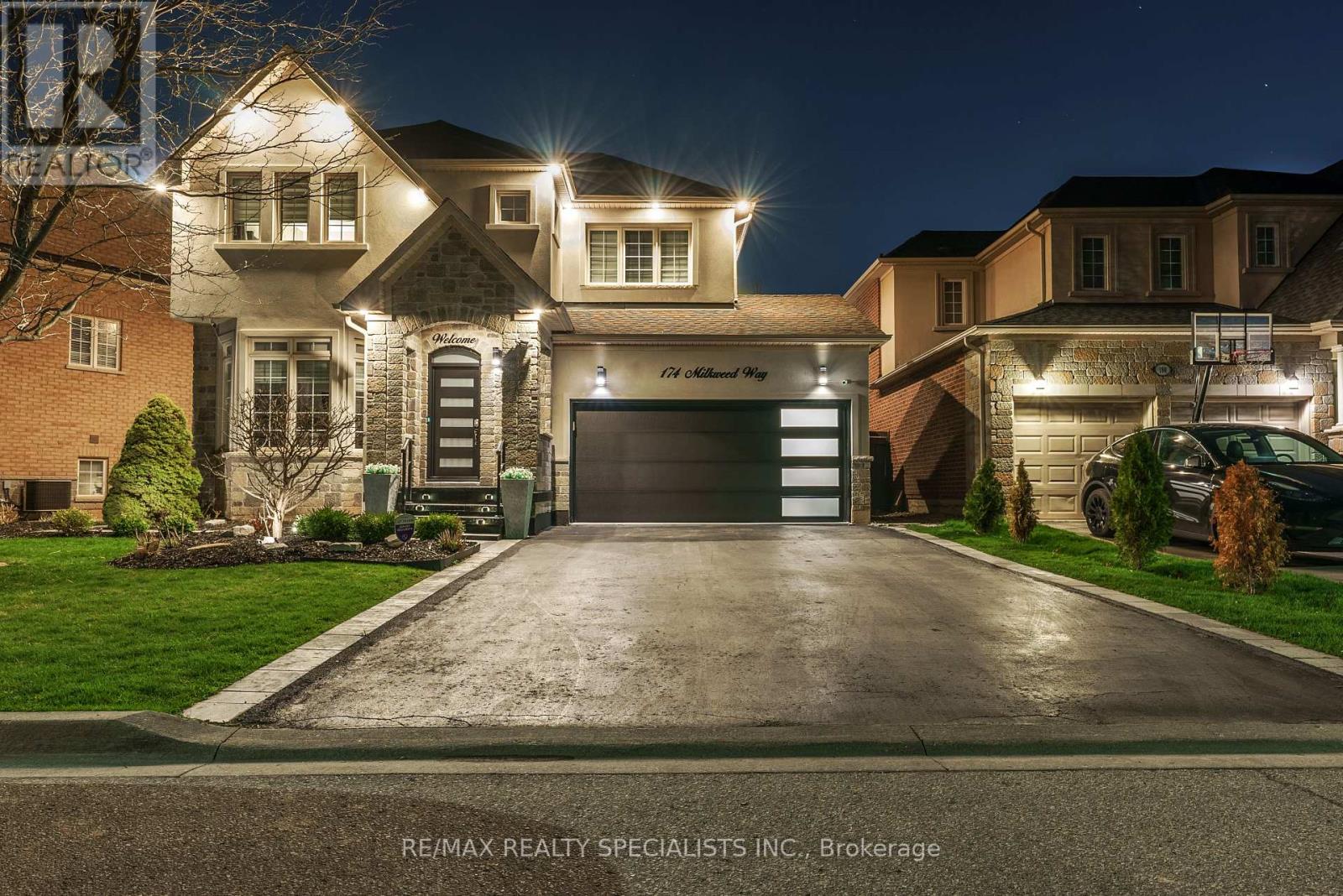 174 Milkweed Way, Oakville, Ontario  L6L 0A4 - Photo 2 - W13742002