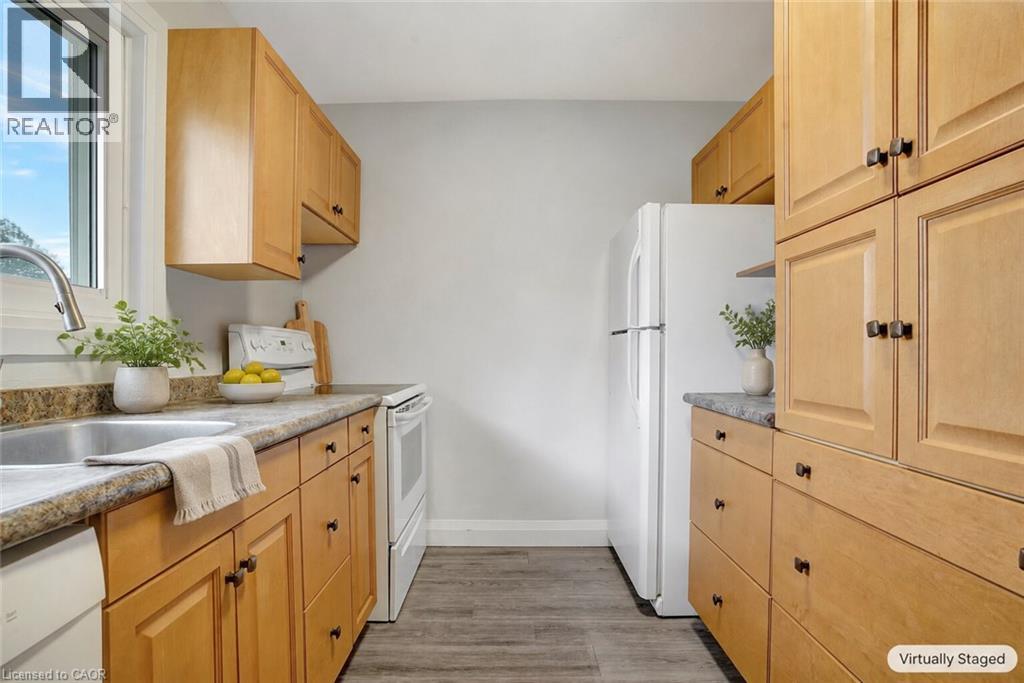 162 Jansen Avenue Unit# 25, Kitchener, Ontario  N2A 2L7 - Photo 6 - 40860392