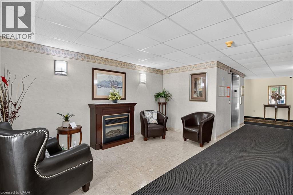 216 Plains Road W Unit# B404, Burlington, Ontario  L7T 1G2 - Photo 4 - 40858564