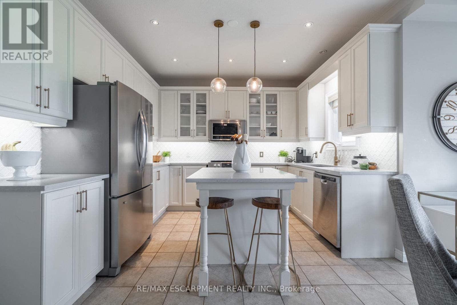 51 Showcase Drive, Hamilton, Ontario  L0R 1P0 - Photo 7 - X13741896