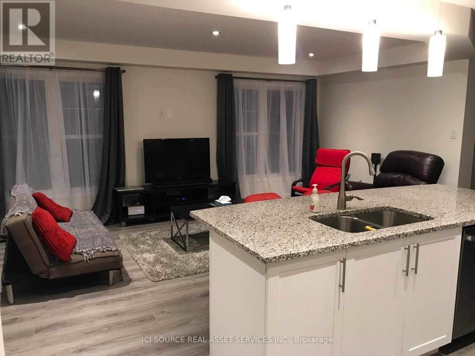 195 Seabrook Drive, Kitchener, Ontario  N2R 0E7 - Photo 5 - X13741910