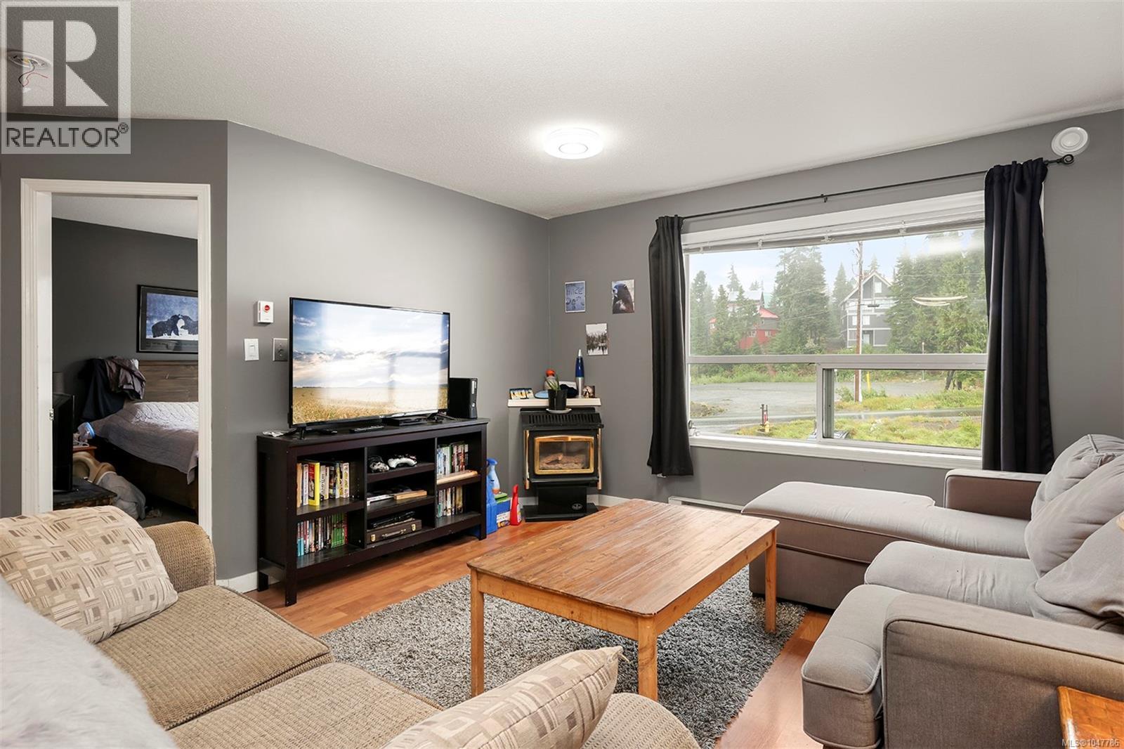 205 1105 Henry Rd, Courtenay, British Columbia  V9J 1L0 - Photo 4 - 1047786
