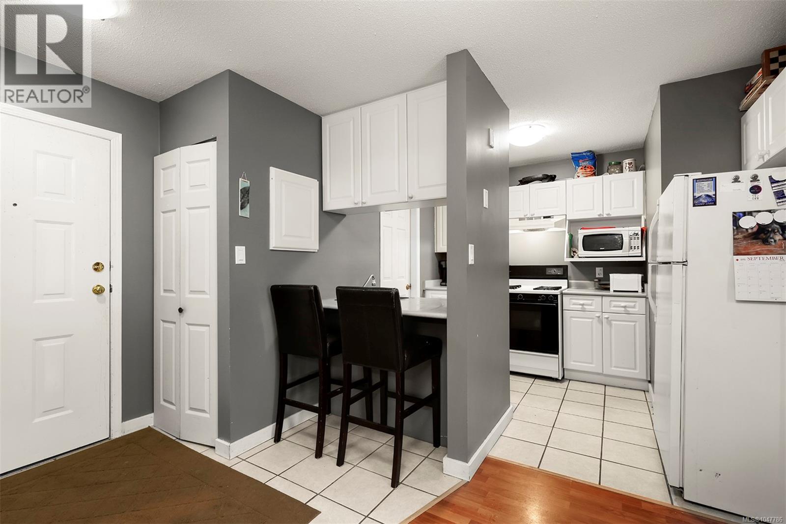205 1105 Henry Rd, Courtenay, British Columbia  V9J 1L0 - Photo 6 - 1047786