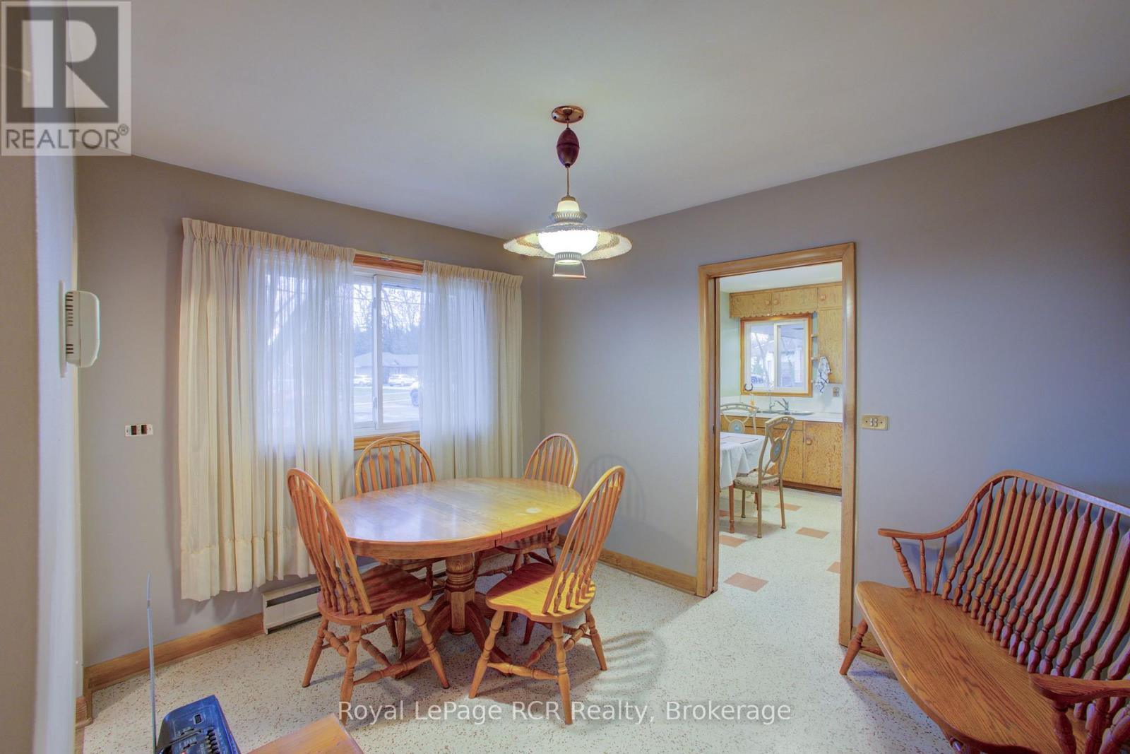 441 Smith Street, Wellington North, Ontario  N0G 1A0 - Photo 11 - X13737370