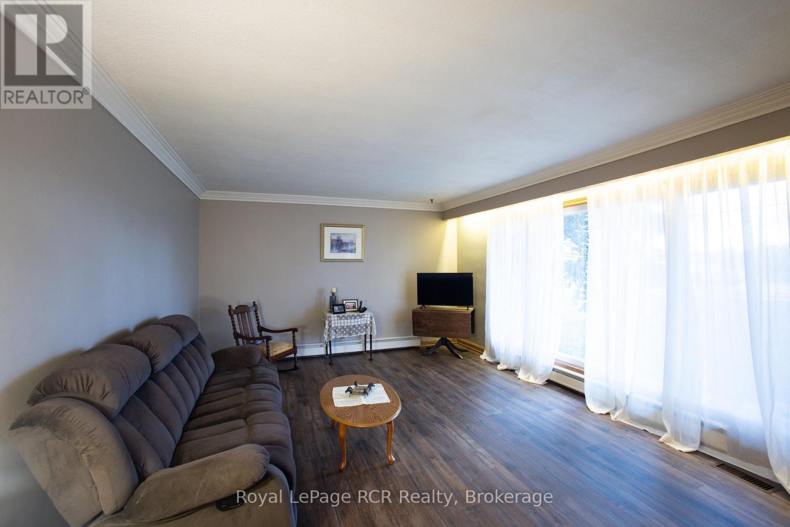 441 Smith Street, Wellington North, Ontario  N0G 1A0 - Photo 15 - X13737370