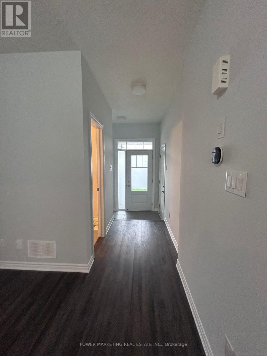 671 Allied Mews, Ottawa, Ontario  K2S 2Z6 - Photo 2 - X13691840