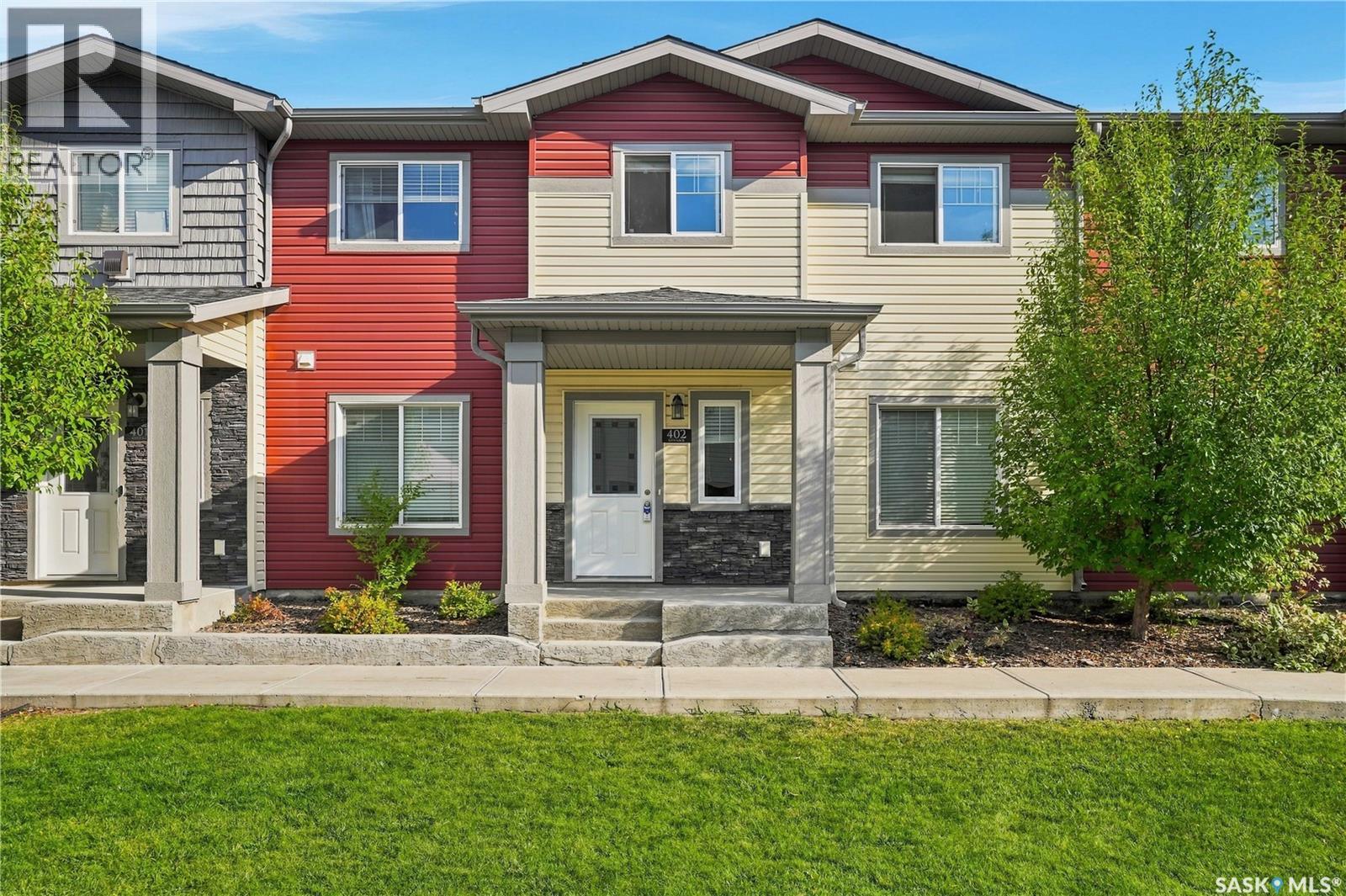 402 3440 Avonhurst Drive, Regina, Saskatchewan  S4R 2E1 - Photo 1 - SK047464