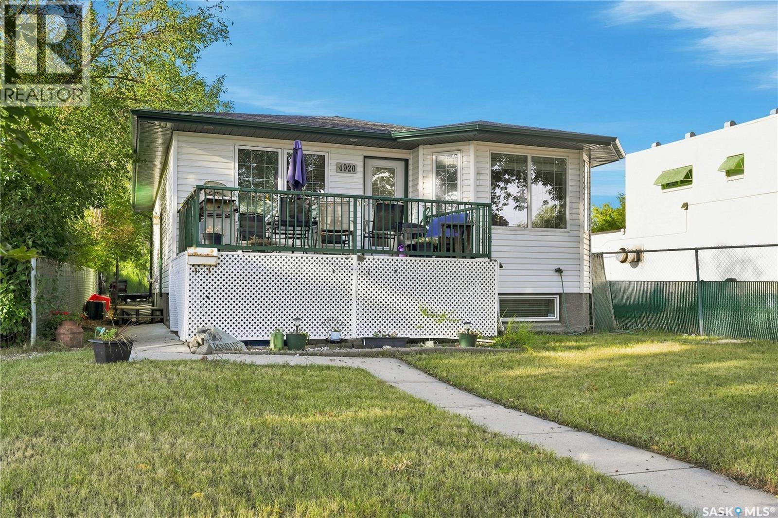 4920 Dewdney Avenue, Regina, Saskatchewan  S4T 1B8 - Photo 2 - SK047450