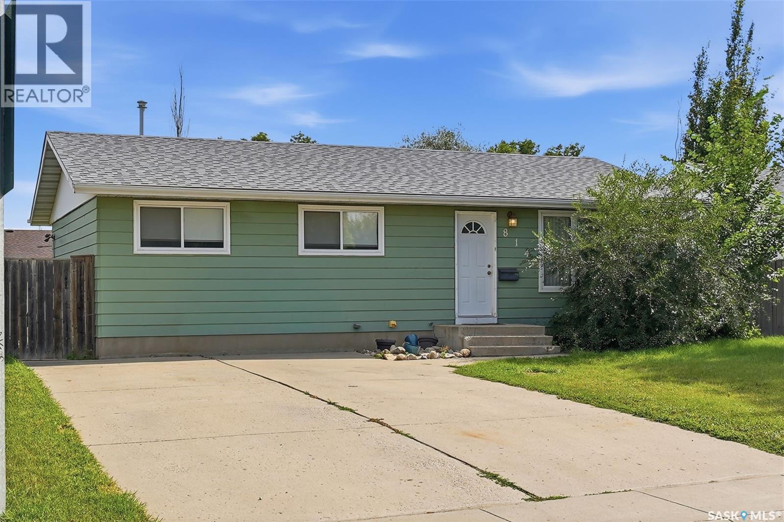 814 Steeves Avenue, Saskatoon, Saskatchewan  S7L 5N1 - Photo 2 - SK047438