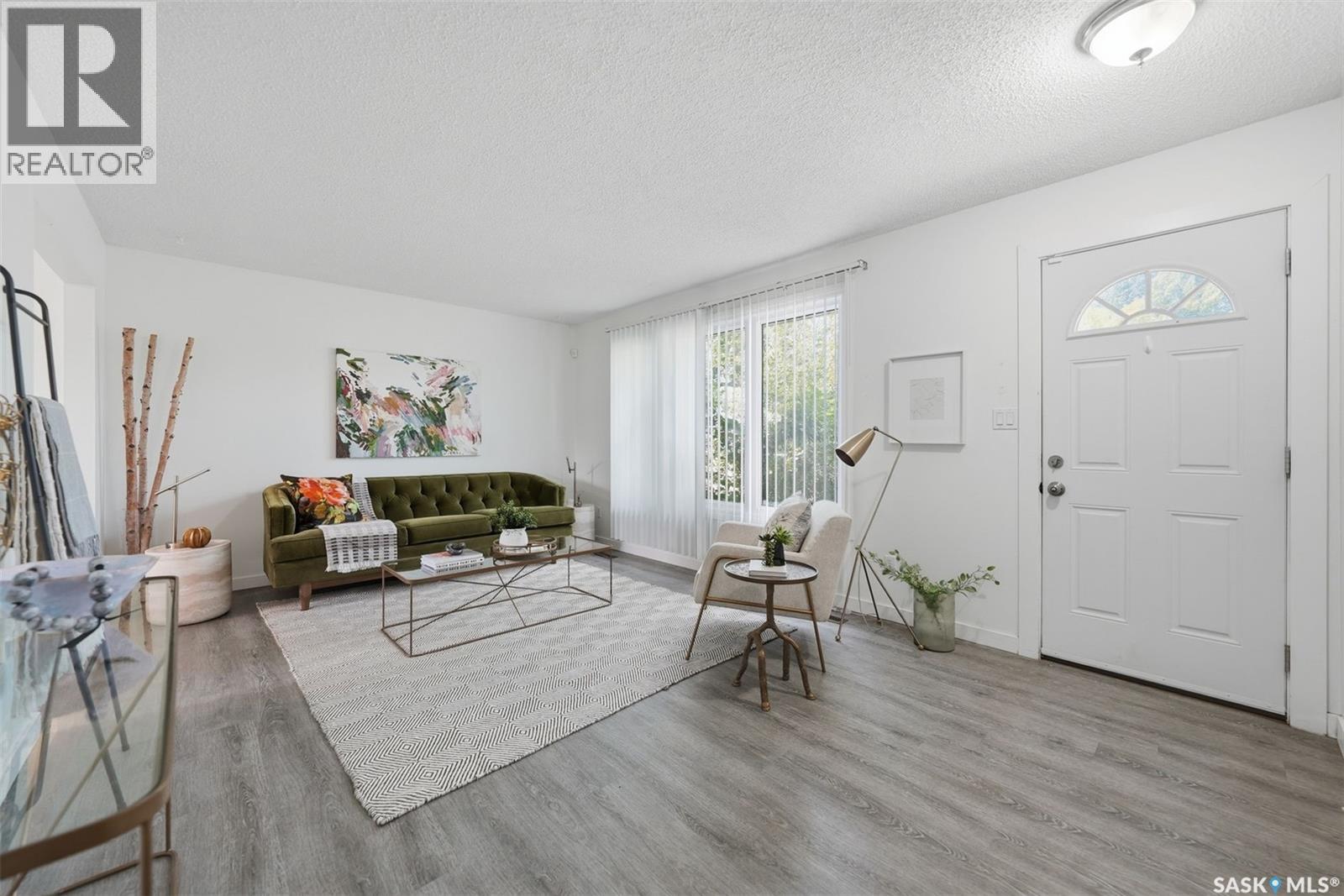 814 Steeves Avenue, Saskatoon, Saskatchewan  S7L 5N1 - Photo 4 - SK047438
