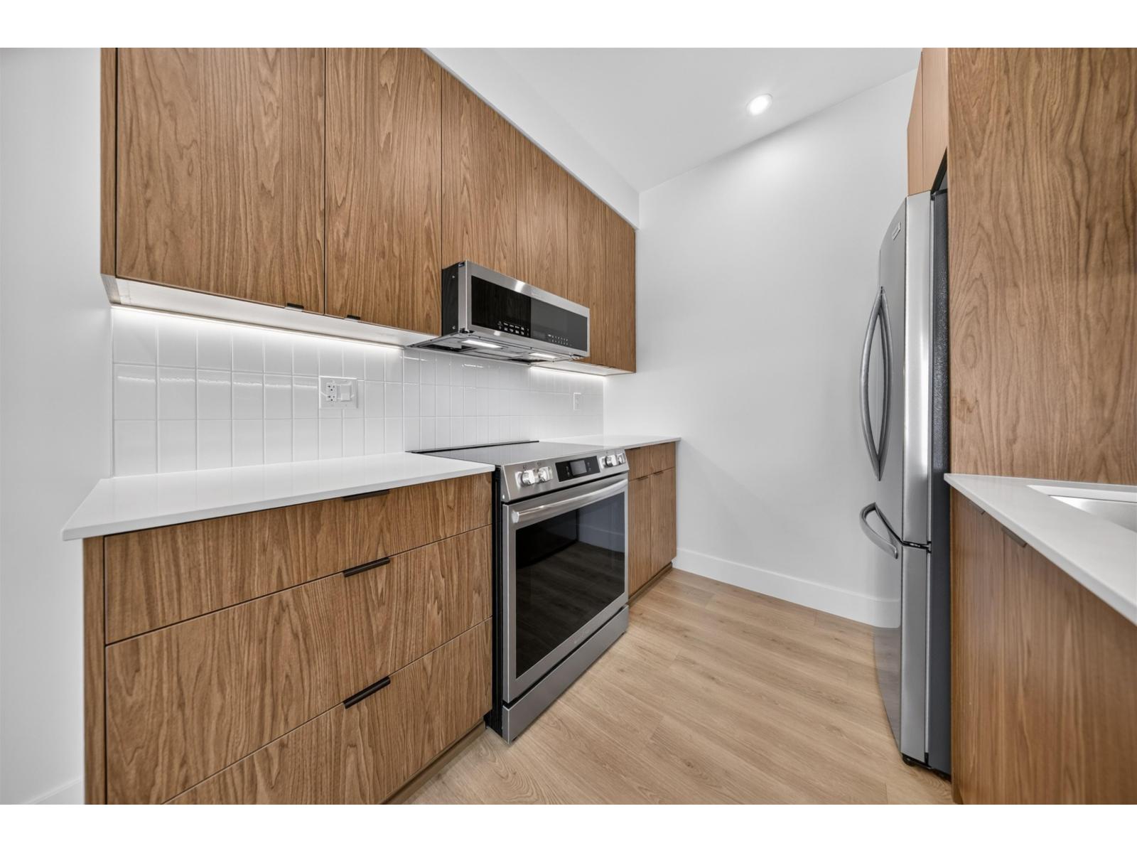 303 46187 Thomas Road, Sardis South, Chilliwack, British Columbia  V2R 6N9 - Photo 3 - R3161263