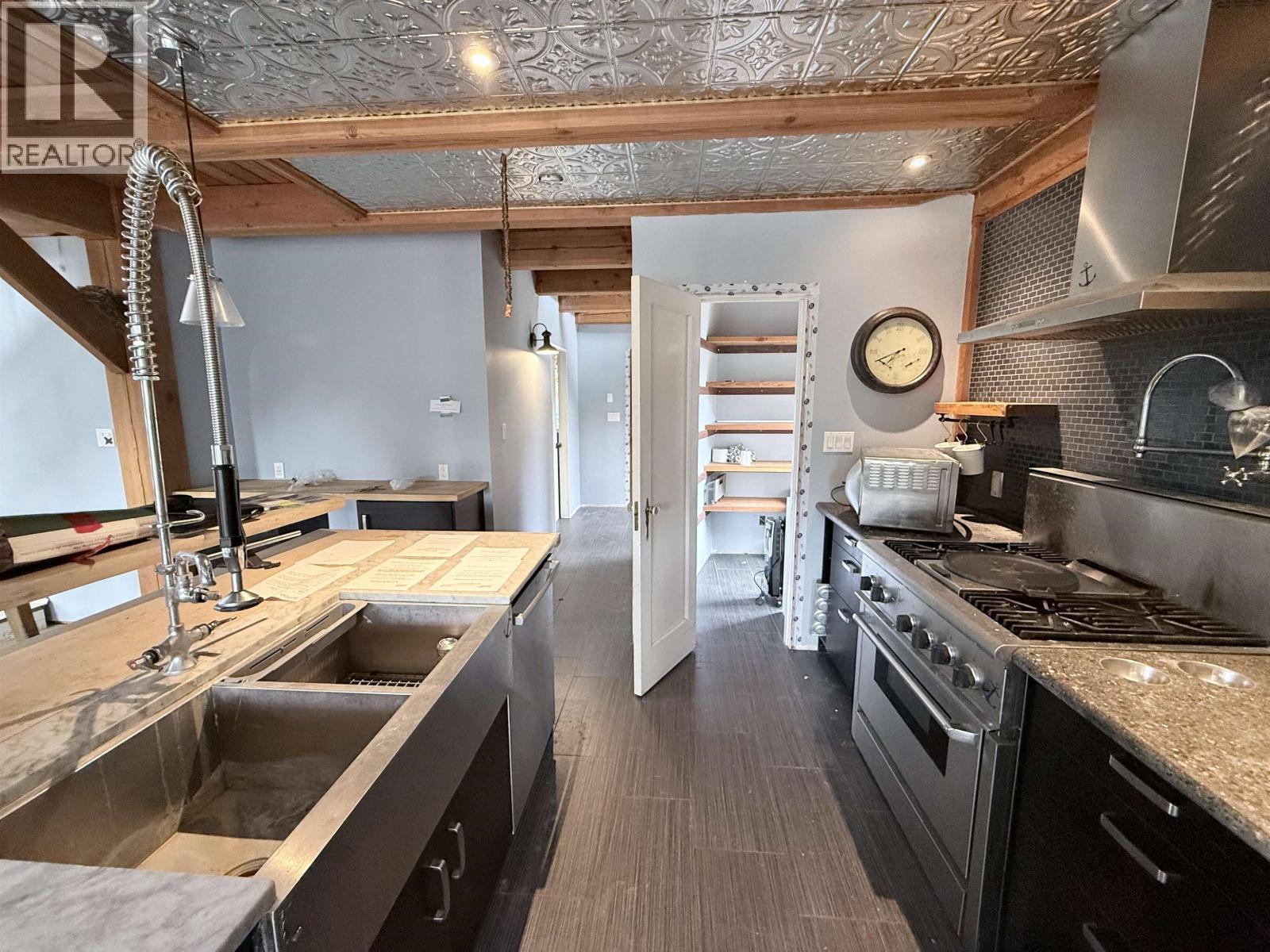 6995 Colgan Road, 100 Mile House, British Columbia  V0K 1X1 - Photo 16 - R3161325