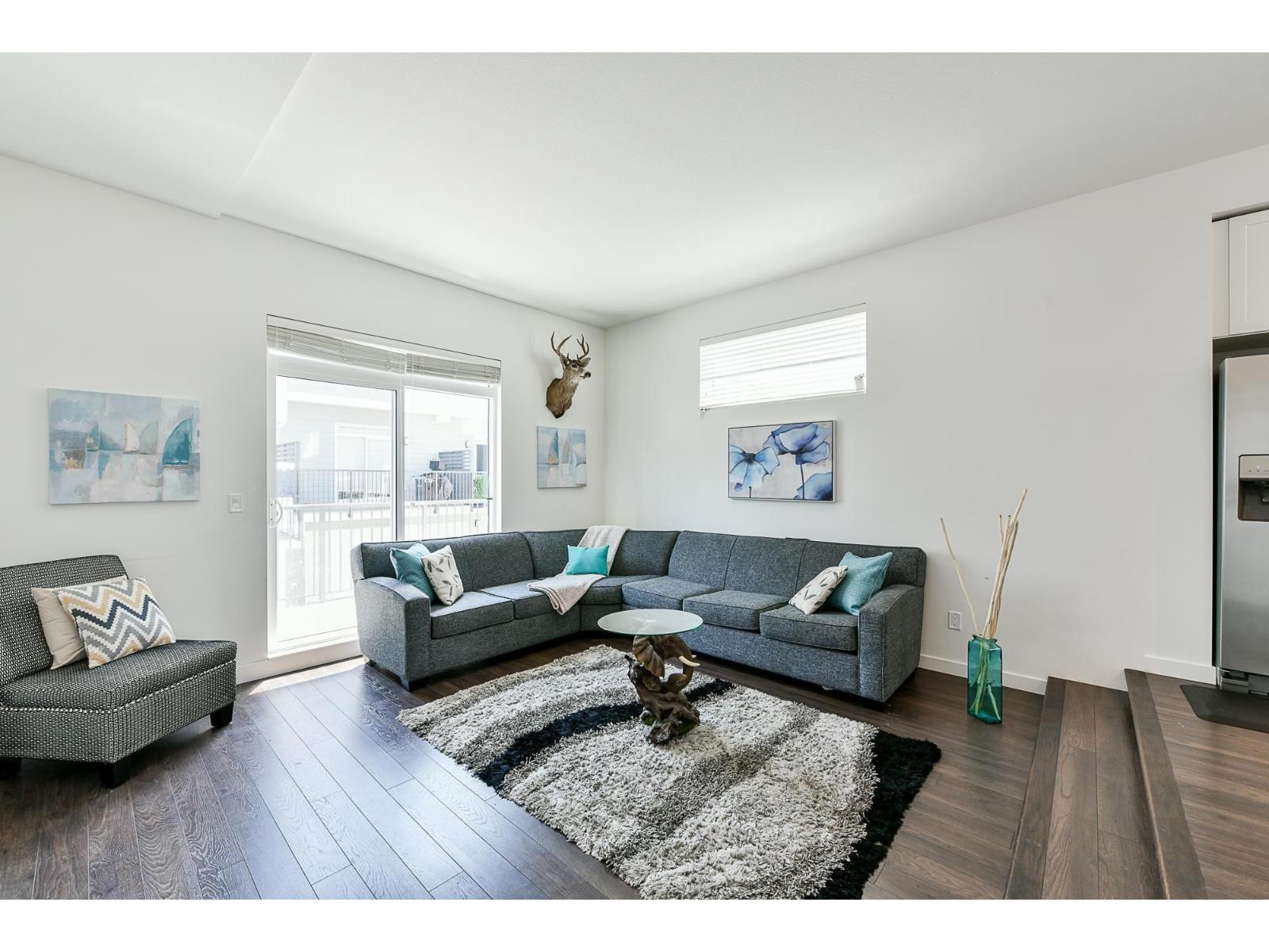51 8130 136a Street, Surrey, British Columbia  V3W 1H9 - Photo 2 - R3161241