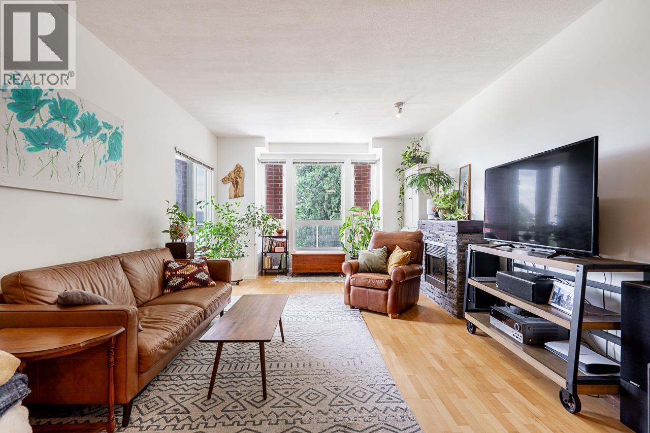 316 14 E Royal Avenue, New Westminster, British Columbia  V3L 5W5 - Photo 3 - R3161274