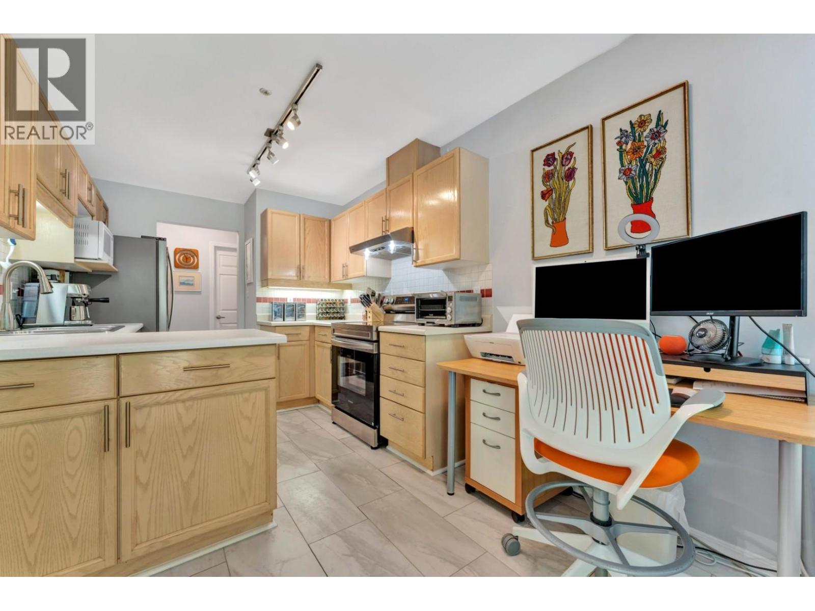 306 3400 Se Marinr Drive, Vancouver, British Columbia  V5S 4P8 - Photo 12 - R3161303