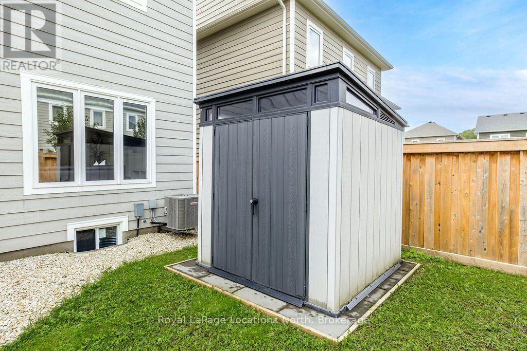 11 Catamaran Drive, Wasaga Beach, Ontario  L9Z 0J2 - Photo 32 - S13742128