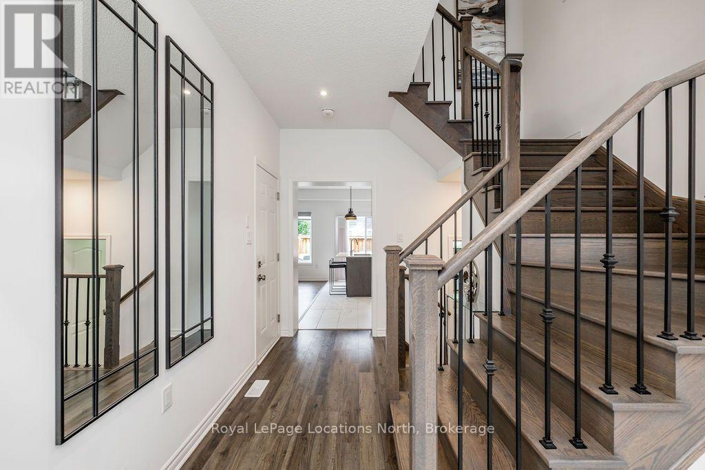 11 Catamaran Drive, Wasaga Beach, Ontario  L9Z 0J2 - Photo 4 - S13742128