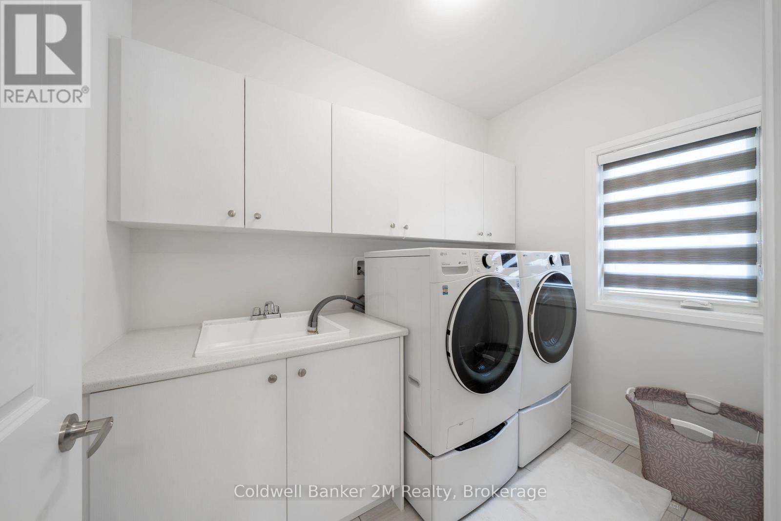 136 Ogston Crescent, Whitby, Ontario  L1P 0H3 - Photo 5 - E13742204