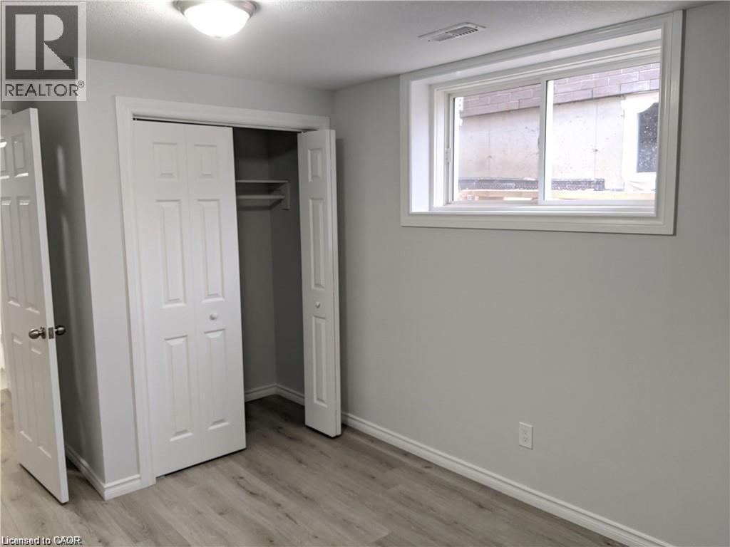 727 Thomas Slee Drive, Kitchener, Ontario  N2P 0J4 - Photo 10 - 40859628