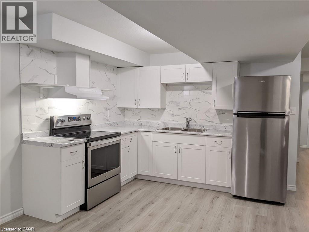 727 Thomas Slee Drive, Kitchener, Ontario  N2P 0J4 - Photo 4 - 40859628