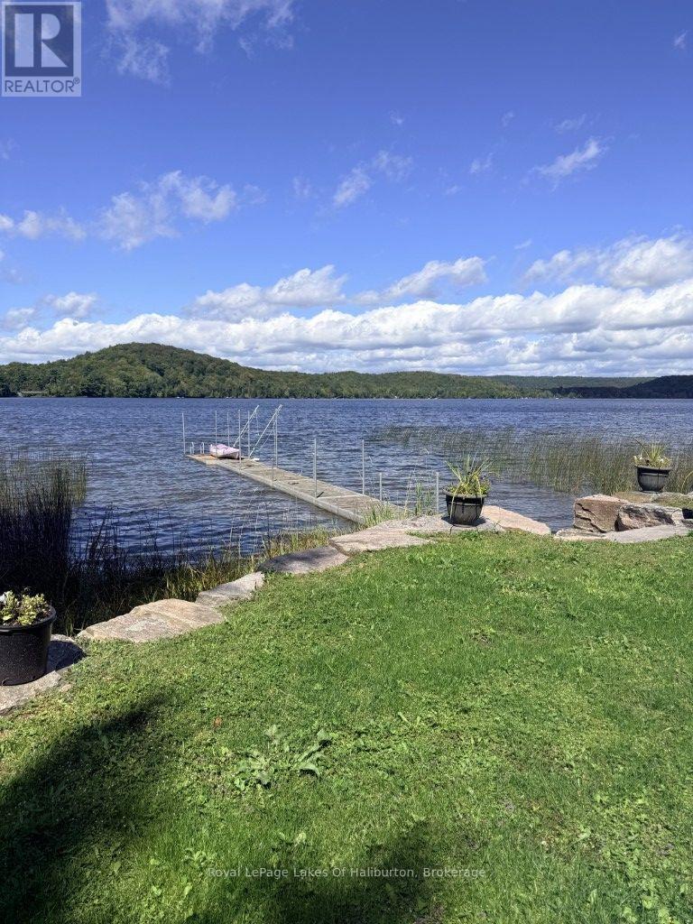 1049 Ninatigo Lane, Algonquin Highlands, Ontario  K0M 1S0 - Photo 3 - X13742120