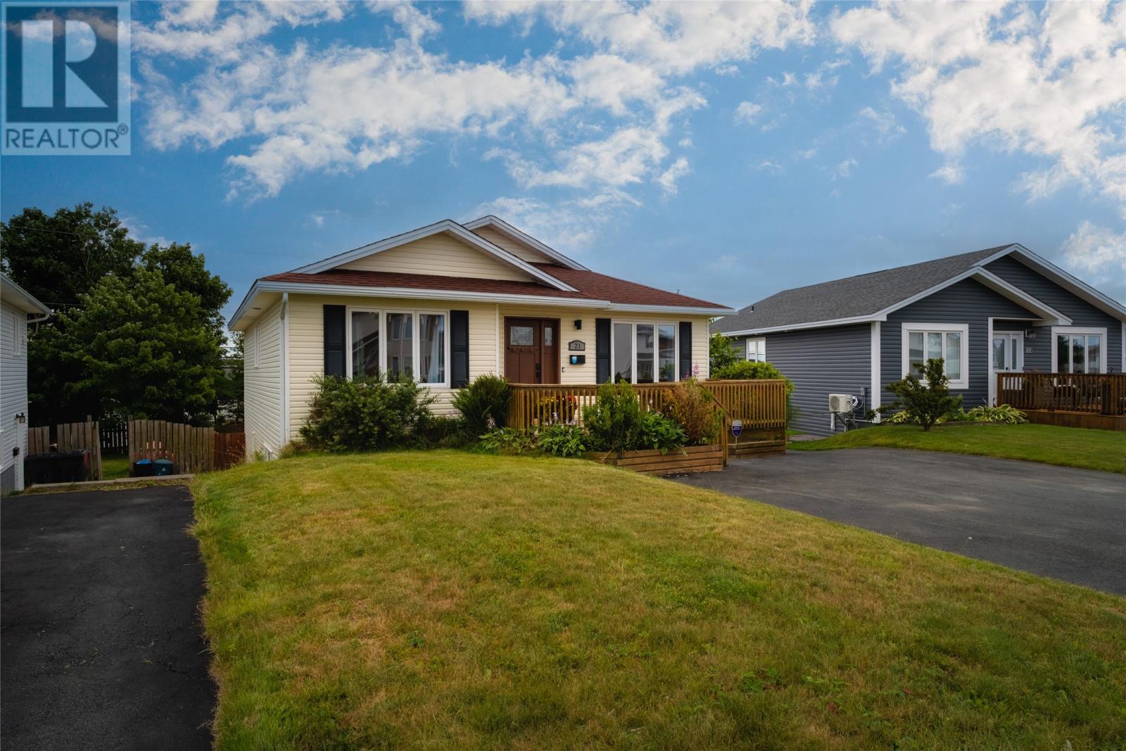 21 Emerald Drive, Mt. Pearl — photo 2