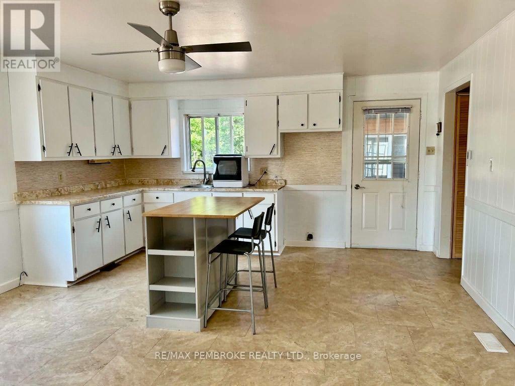 2185 Petawawa Boulevard, Petawawa, Ontario  K8A 7G8 - Photo 14 - X13742146