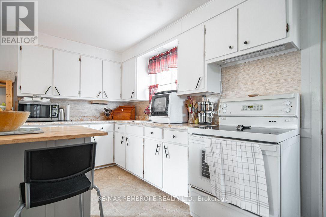 2185 Petawawa Boulevard, Petawawa, Ontario  K8A 7G8 - Photo 30 - X13742146
