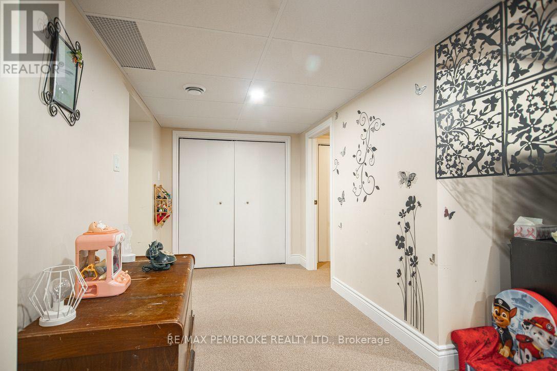 2185 Petawawa Boulevard, Petawawa, Ontario  K8A 7G8 - Photo 37 - X13742146